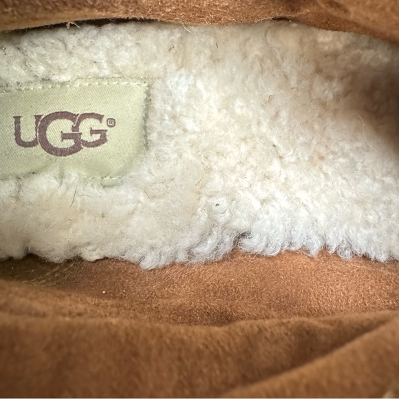 UGG Wright Boots Women’s 6.5 Belted Brown Suede Ankle Chukka Booties Leather - Picture 13 of 14